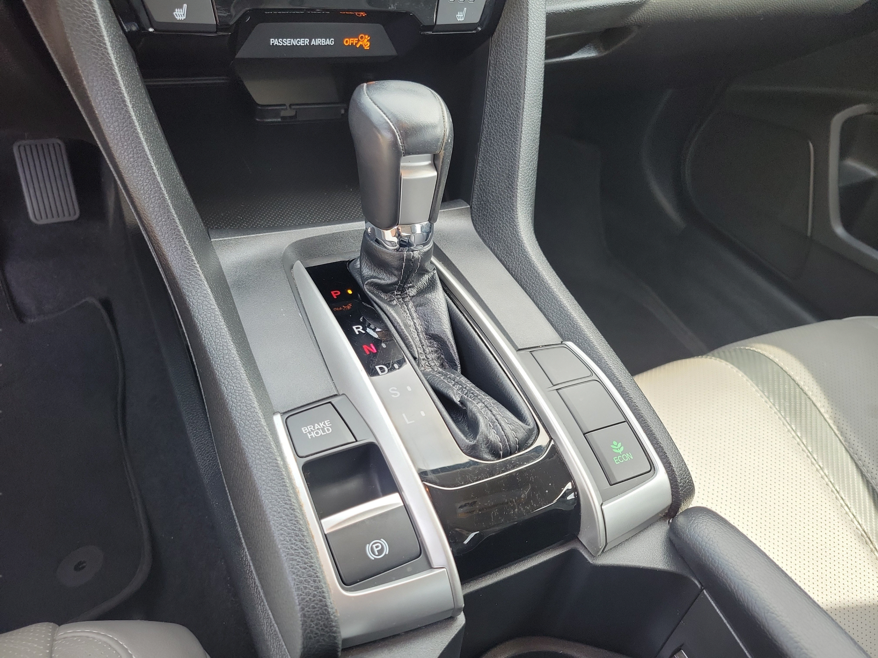 Used 2017 Honda Civic Touring image 15