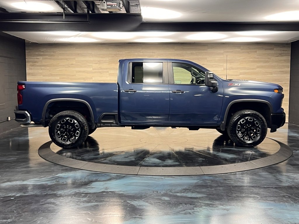 Used 2024 Chevrolet Silverado 2500 Custom w/ Custom Value Package image 18