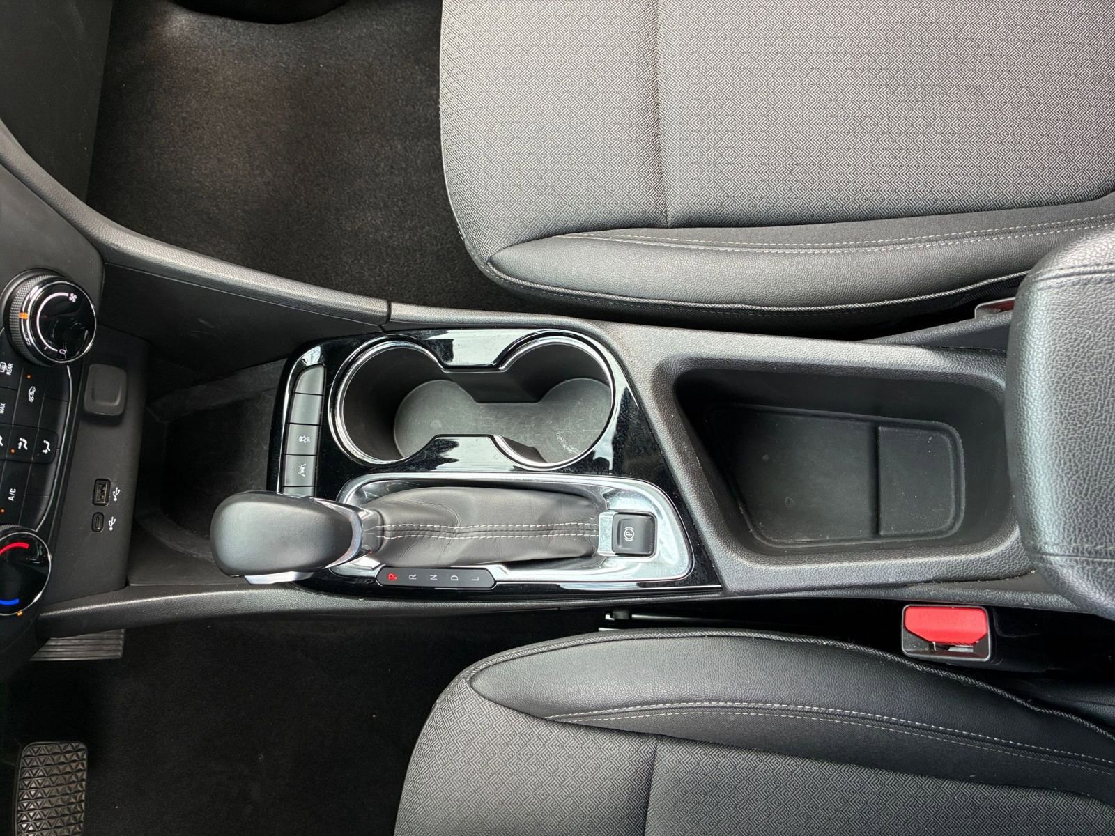 Used 2025 Buick Encore GX Preferred image 40