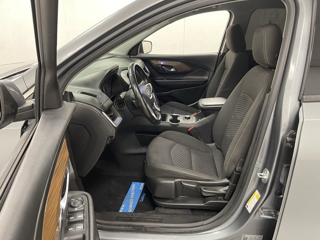 Used 2020 GMC Terrain SLE image 17