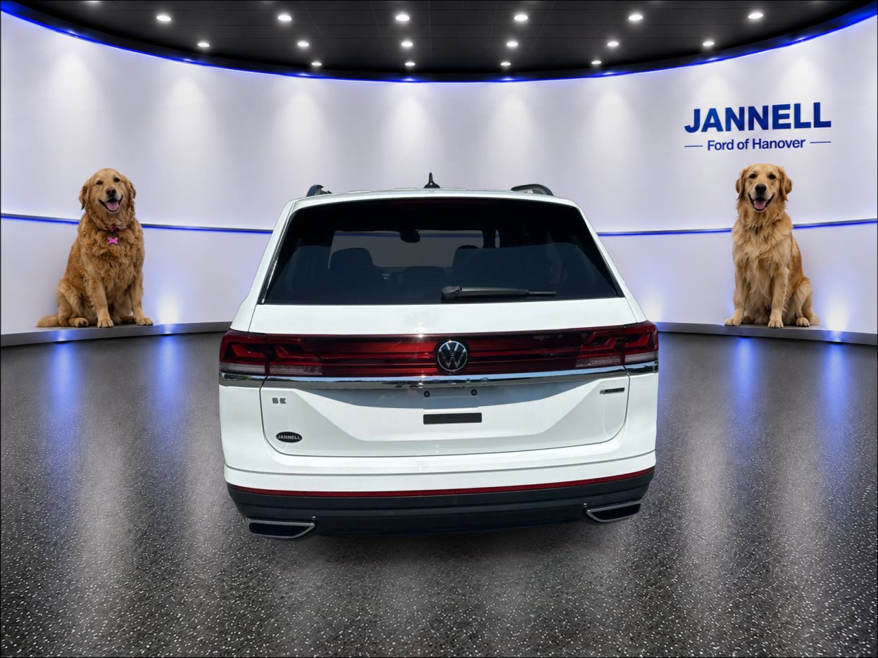 Used 2024 Volkswagen Atlas SE AWD/4WD image 7