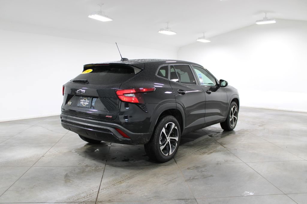 Used 2024 Chevrolet Trax RS w/ Driver Confidence Package image 10