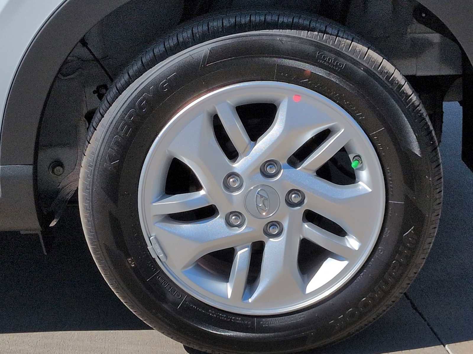 Certified 2026 Hyundai Venue SE image 14