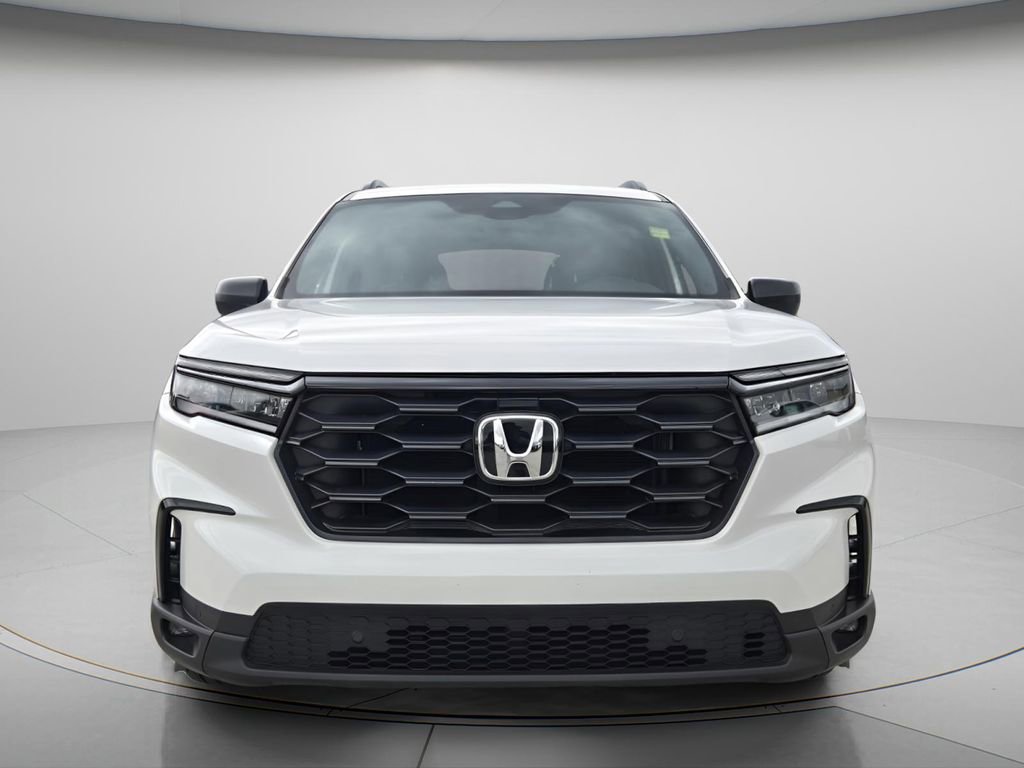 Certified 2025 Honda Pilot Sport image 5