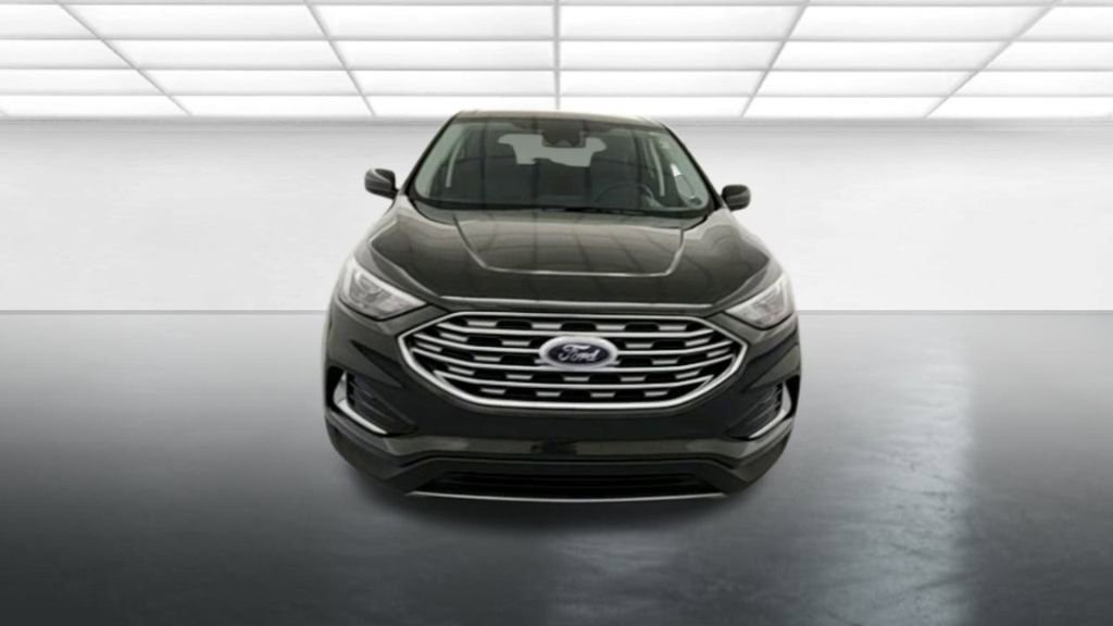 Used 2022 Ford Edge SEL image 3