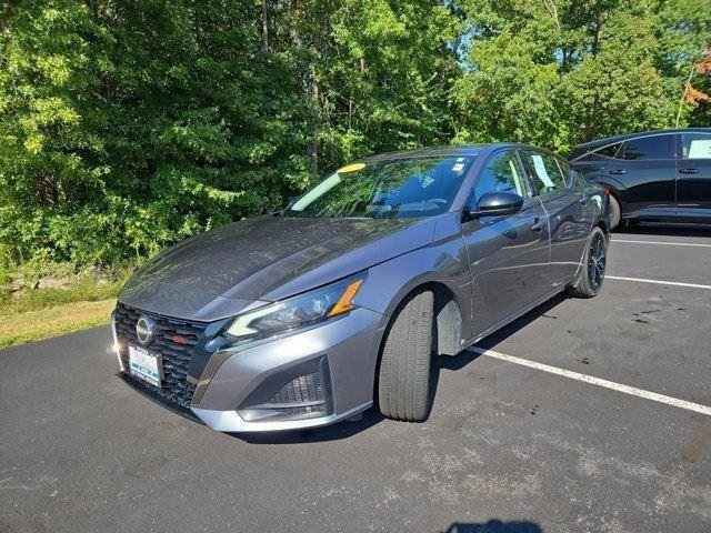 Used 2023 Nissan Altima 2.5 SR image 4