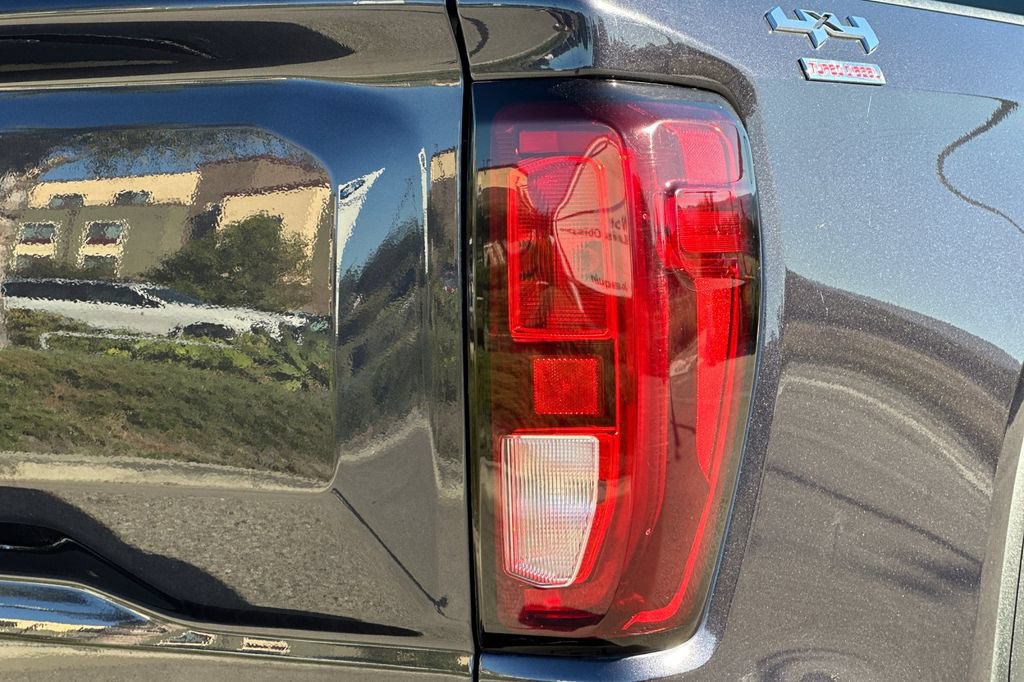 Used 2023 GMC Sierra 1500 SLE AWD/4WD image 32