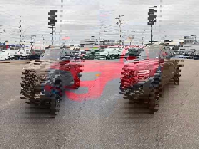 Used 2021 Toyota Tacoma TRD Sport image 3