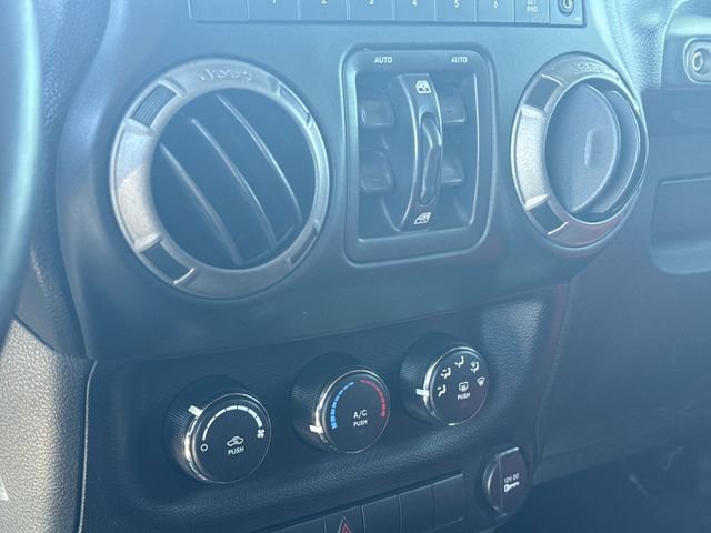 Used 2016 Jeep Wrangler Unlimited Sport w/ Quick Order Package 24S AWD/4WD image 16