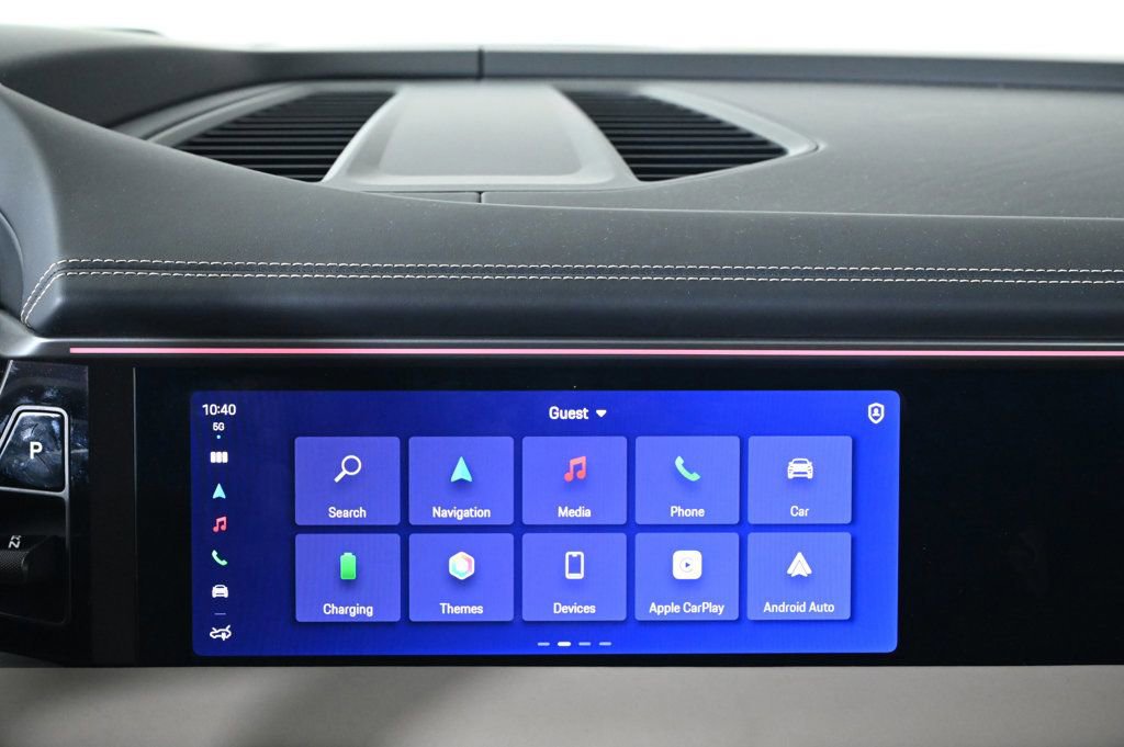 Certified 2025 Porsche Macan Electric image 16