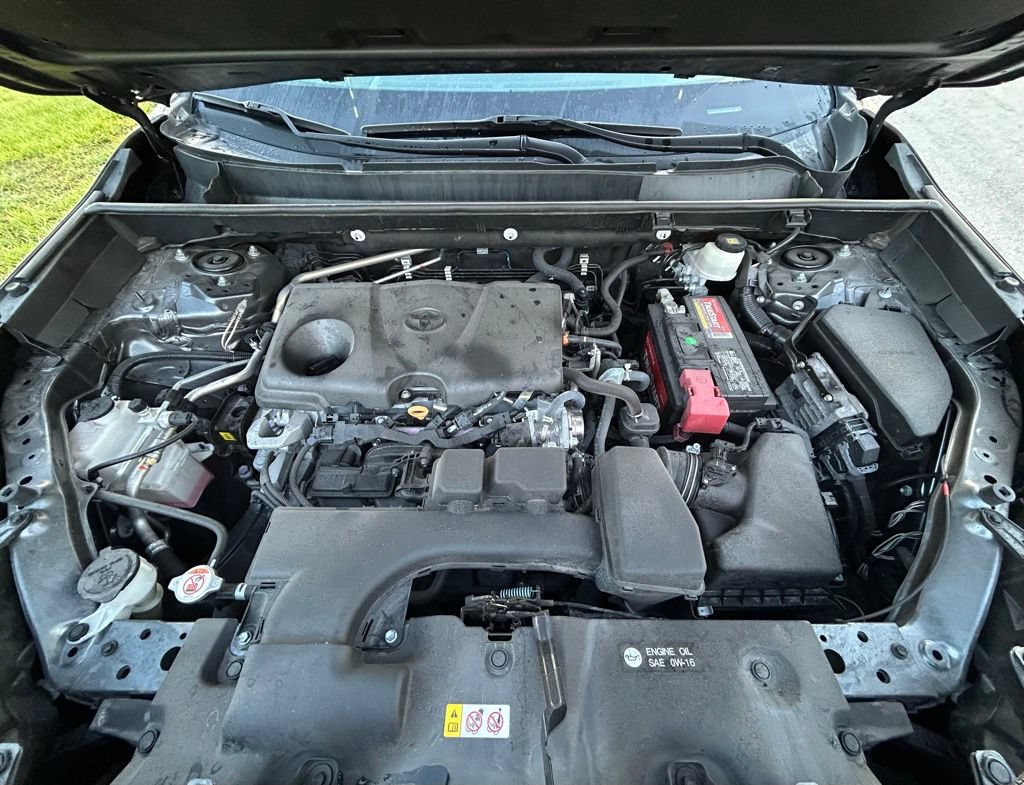 Used 2022 Toyota RAV4 LE FWD image 12