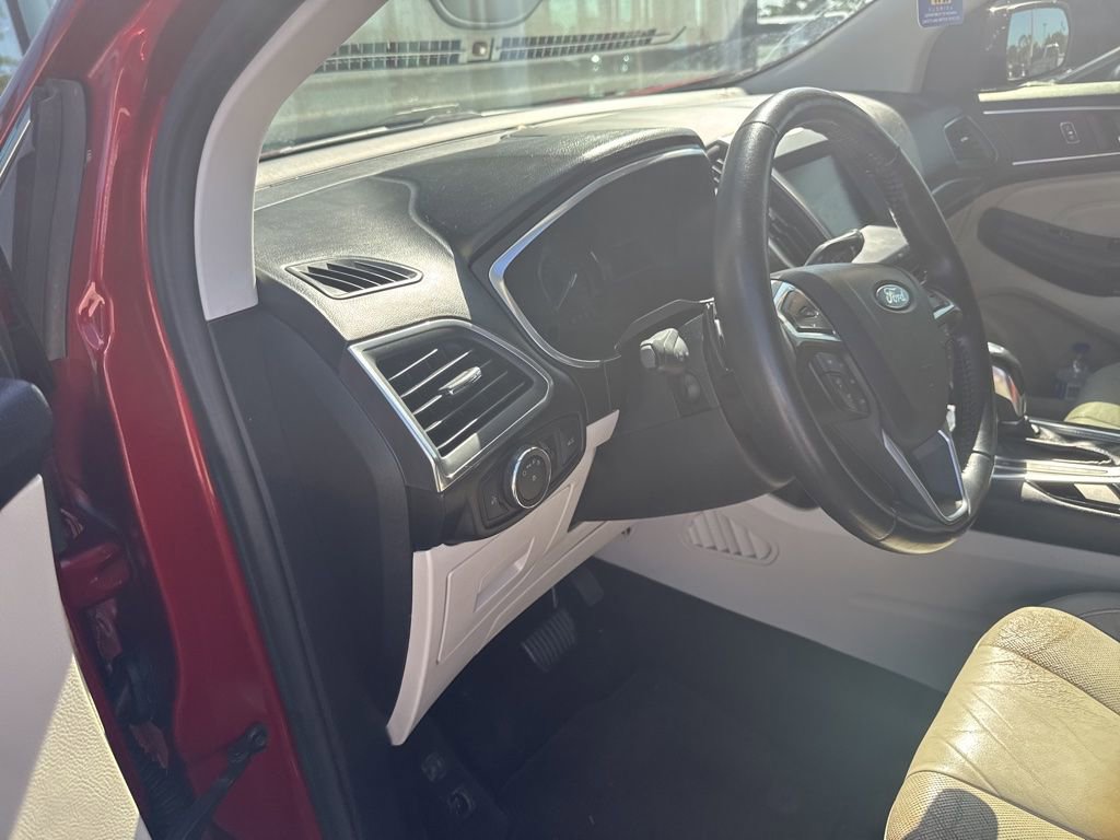Used 2015 Ford Edge Titanium w/ Equipment Group 302A image 3