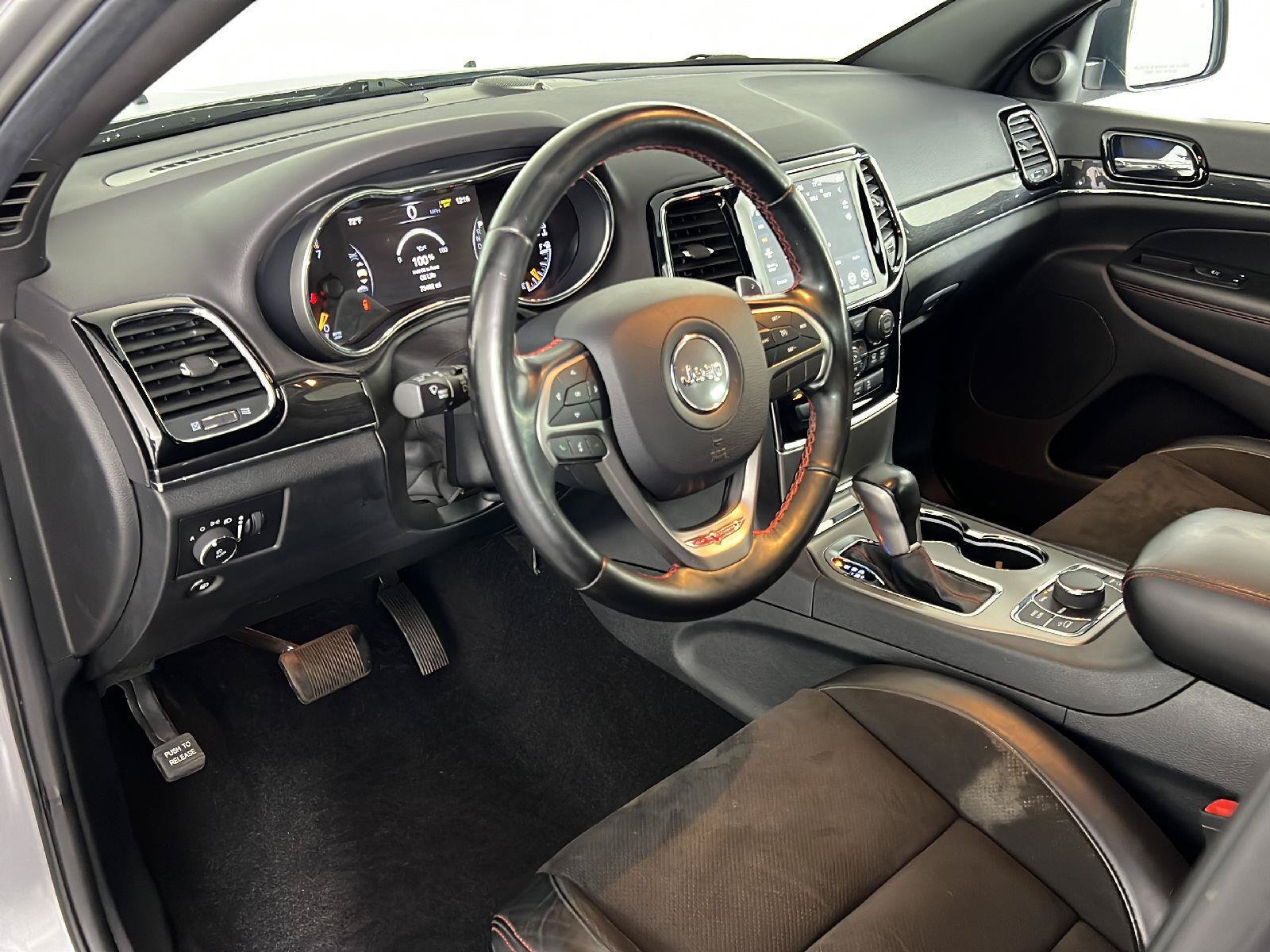 Used 2020 Jeep Grand Cherokee Trailhawk AWD/4WD image 13