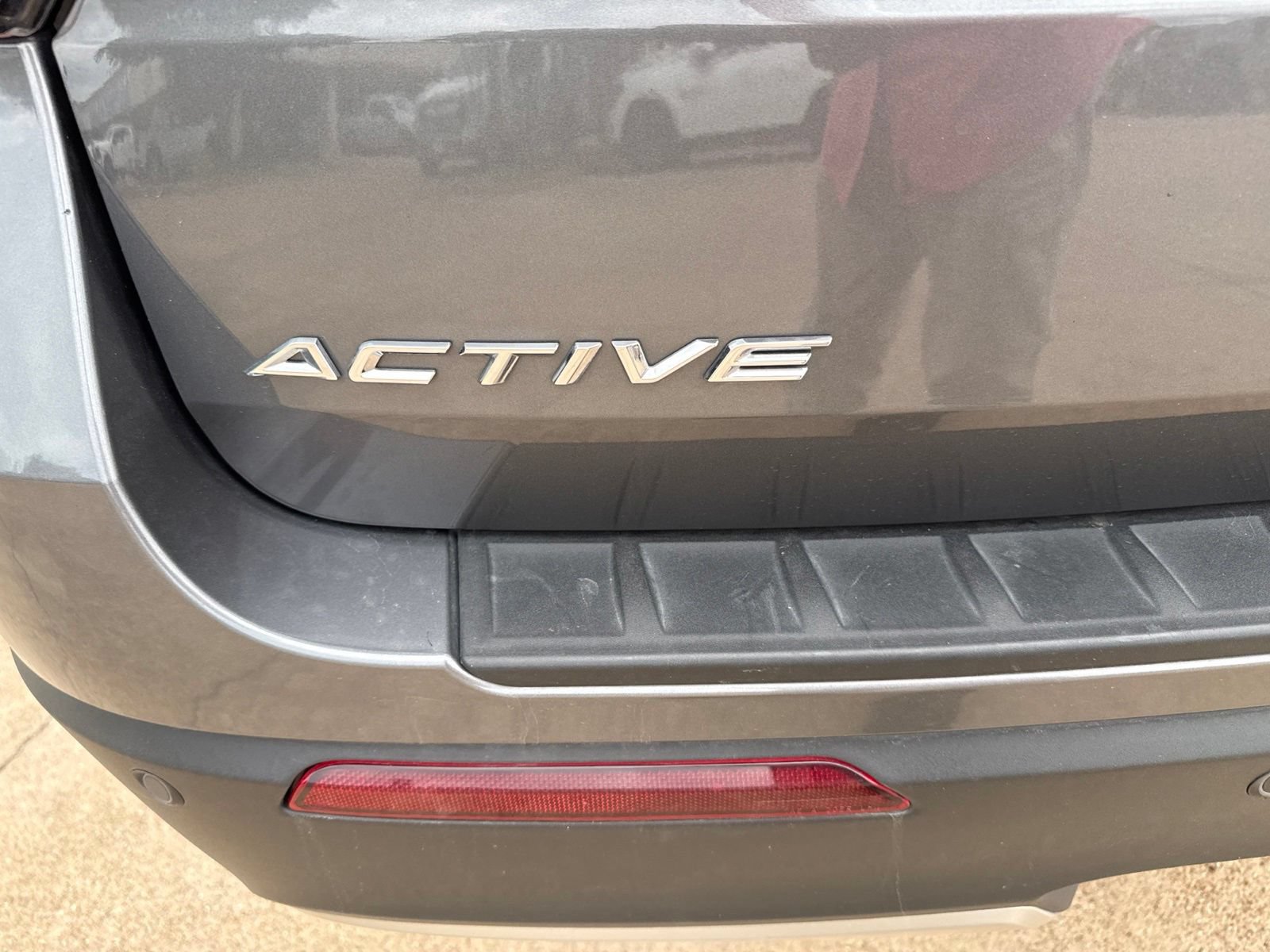 Used 2025 Ford Explorer Active w/ Active Comfort Package AWD/4WD image 10