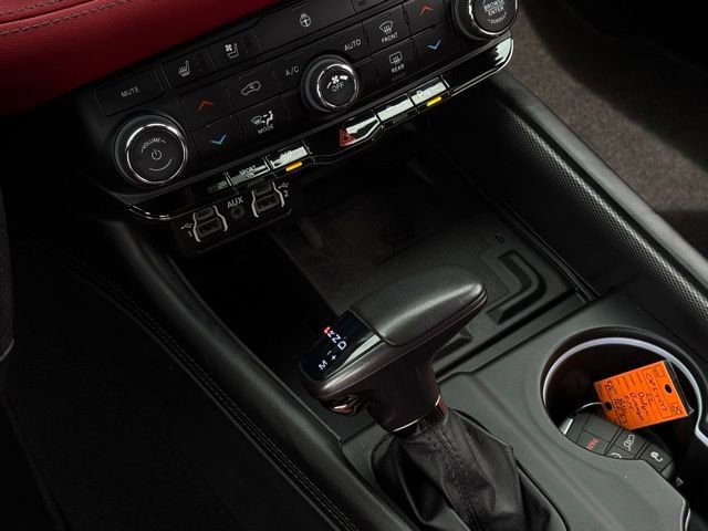 Used 2022 Dodge Durango R/T w/ Blacktop Package AWD/4WD image 33