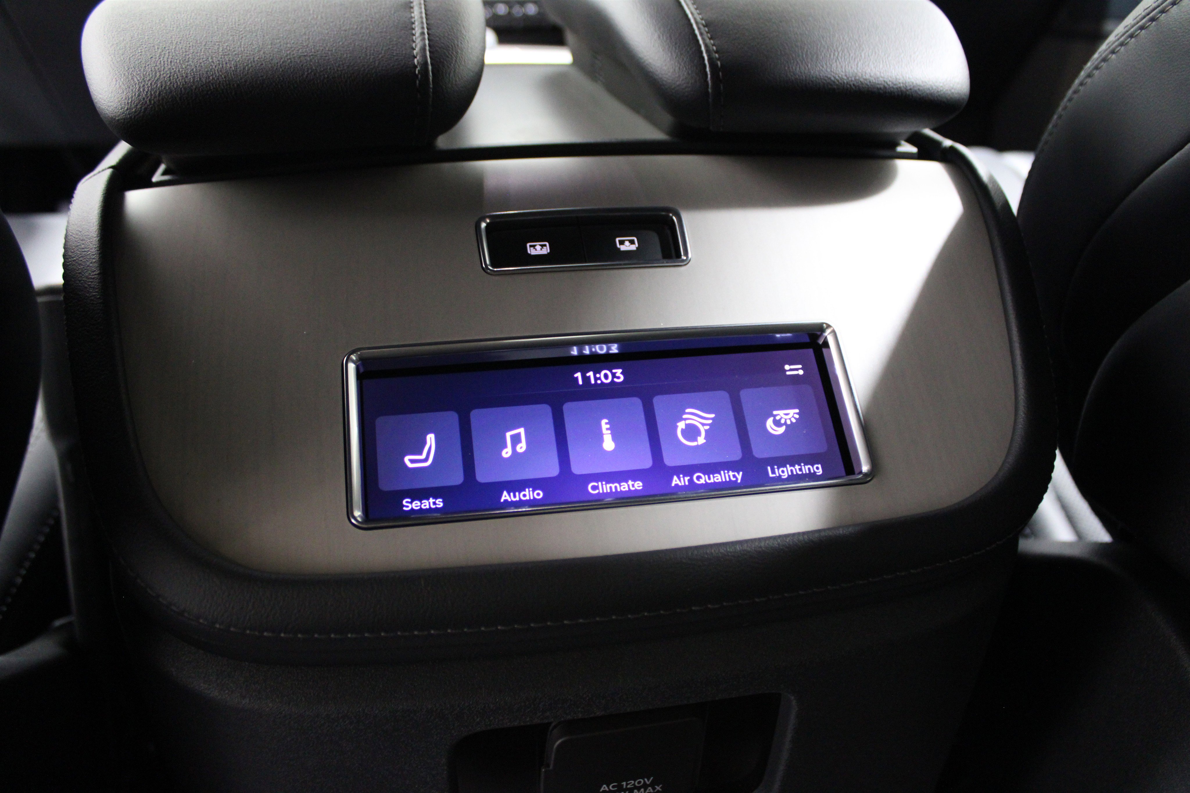 New 2025 Lincoln Navigator Reserve w/ Jet Appearance Package image 24