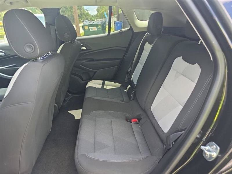 Used 2025 Chevrolet Trax LS FWD image 7