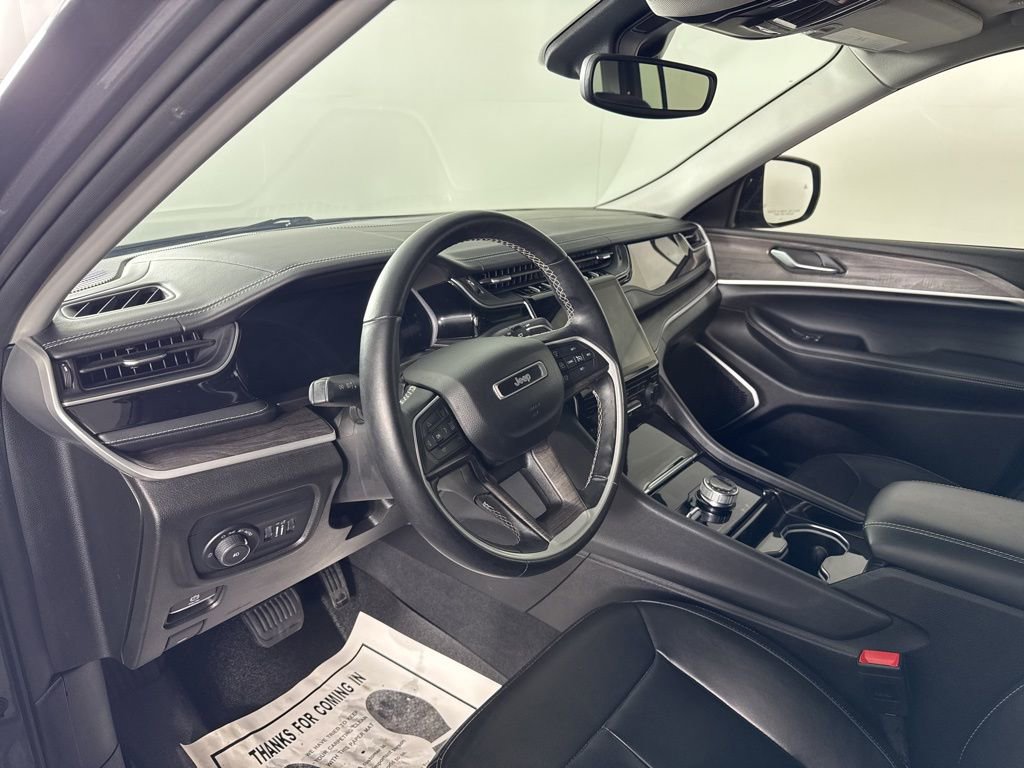 Used 2022 Jeep Grand Cherokee Limited image 15