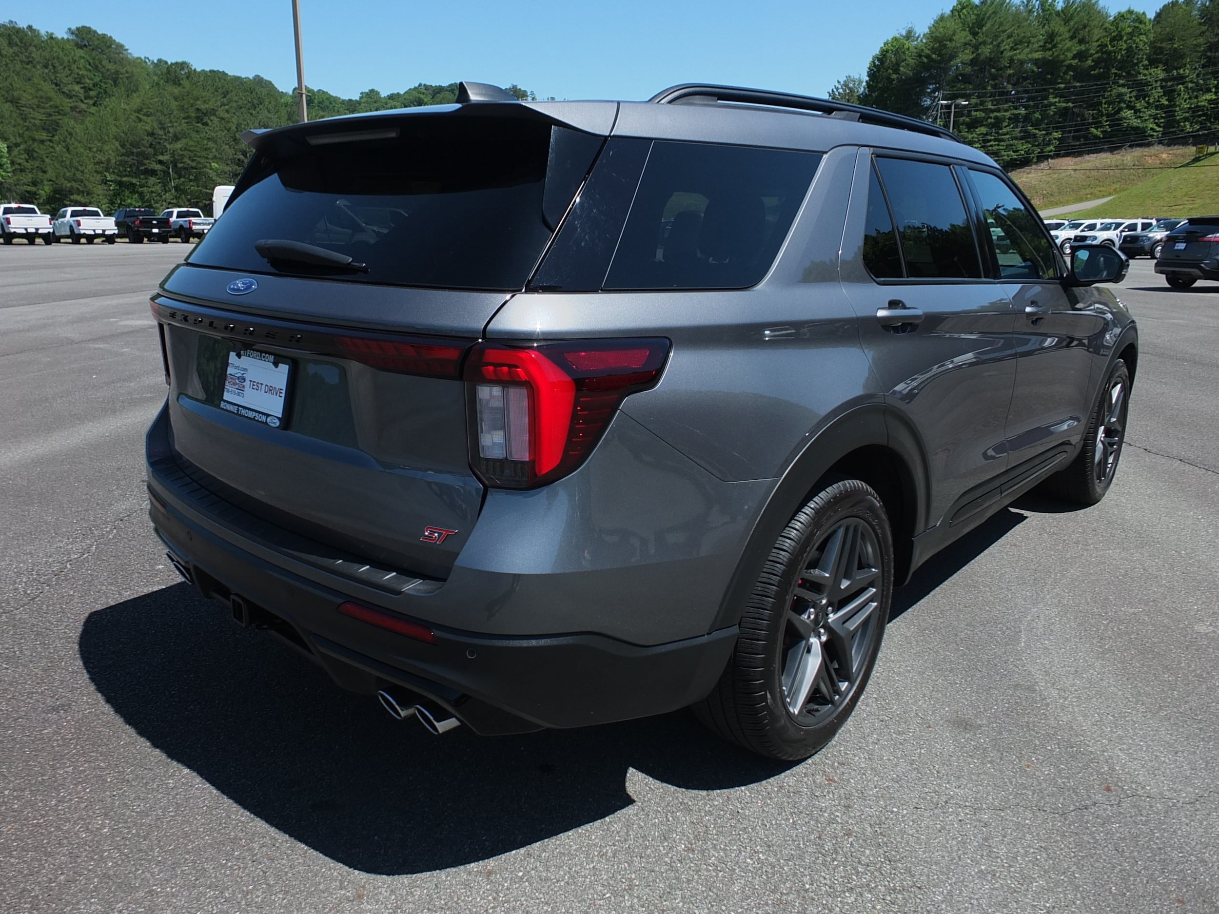 Used 2025 Ford Explorer ST w/ Sun And Sound Package AWD/4WD image 3