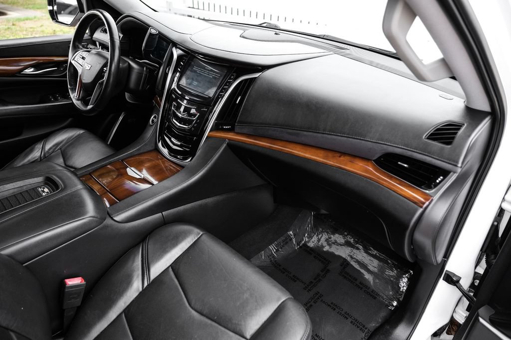 Used 2019 Cadillac Escalade ESV Premium Luxury RWD image 10