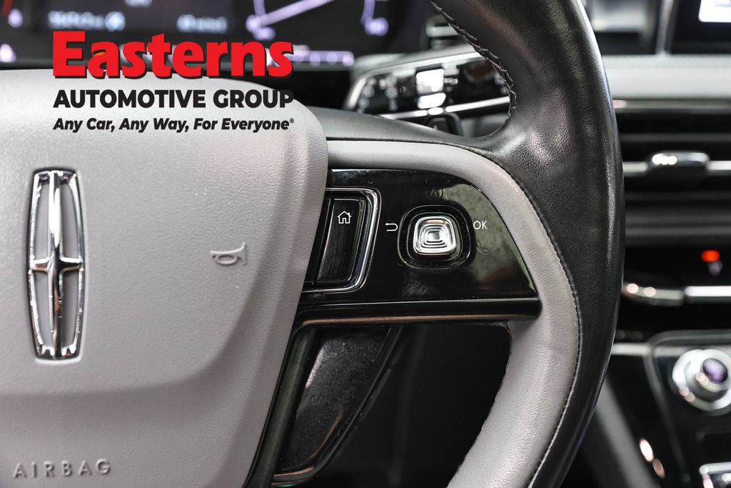 Used 2022 Lincoln Corsair AWD w/ Premium Package image 16