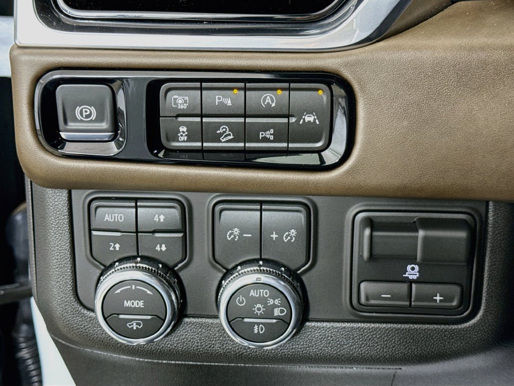 Used 2026 GMC Yukon XL Denali Ultimate AWD/4WD image 10