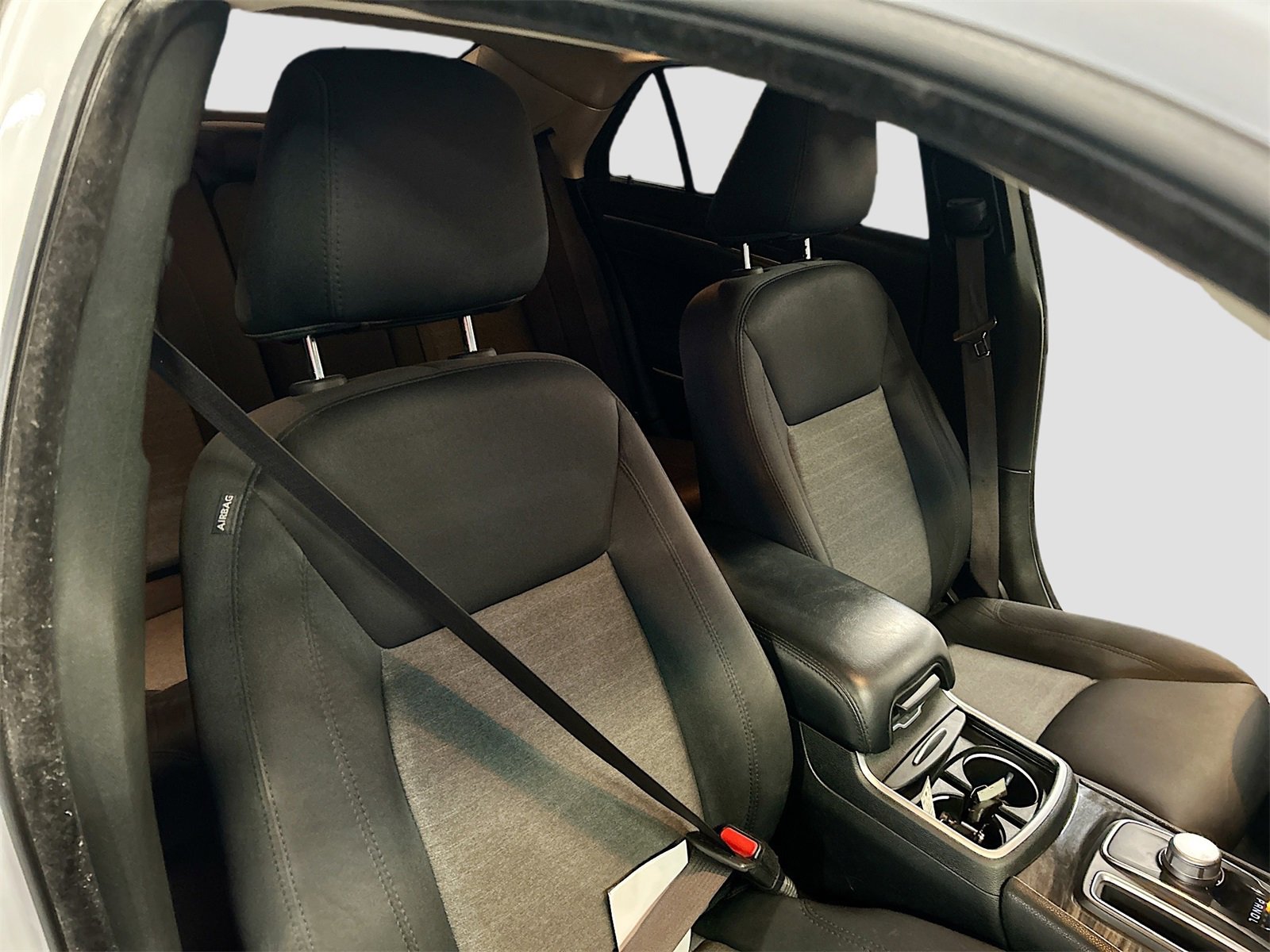 Used 2022 Chrysler 300 Touring w/ Sport Appearance Package image 27