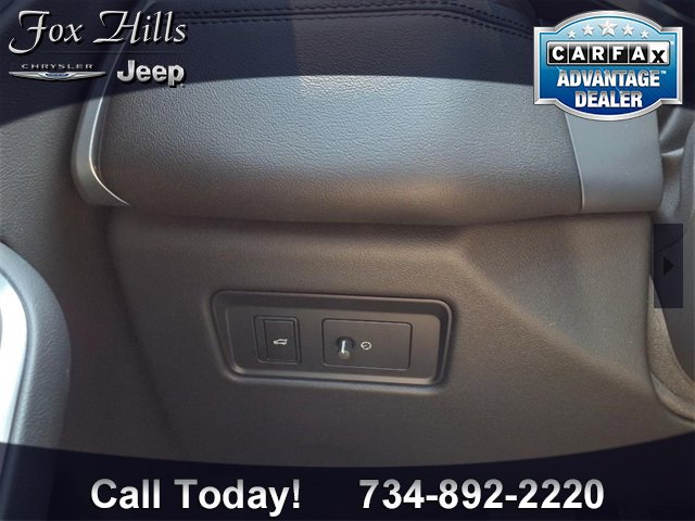 Used 2022 Jaguar F-PACE S image 16