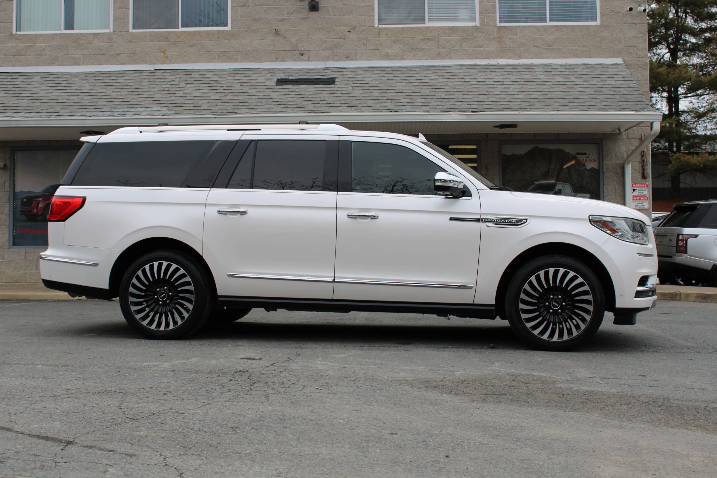 Used 2018 Lincoln Navigator L Black Label w/ Cargo Package image 25