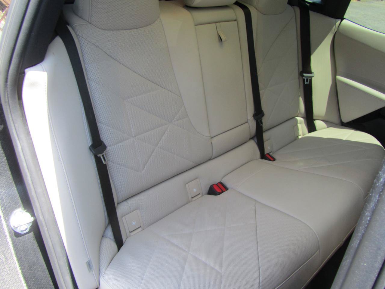 Used 2024 BMW iX xDrive50 w/ Sport Package AWD/4WD image 24