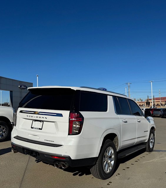 Used 2021 Chevrolet Suburban Premier w/ Premium Package image 4