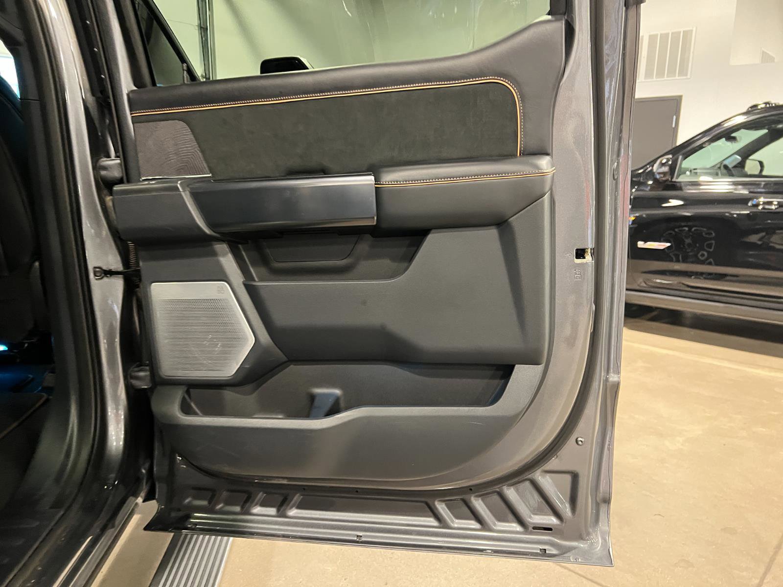 Used 2024 Ford F250 Platinum image 36