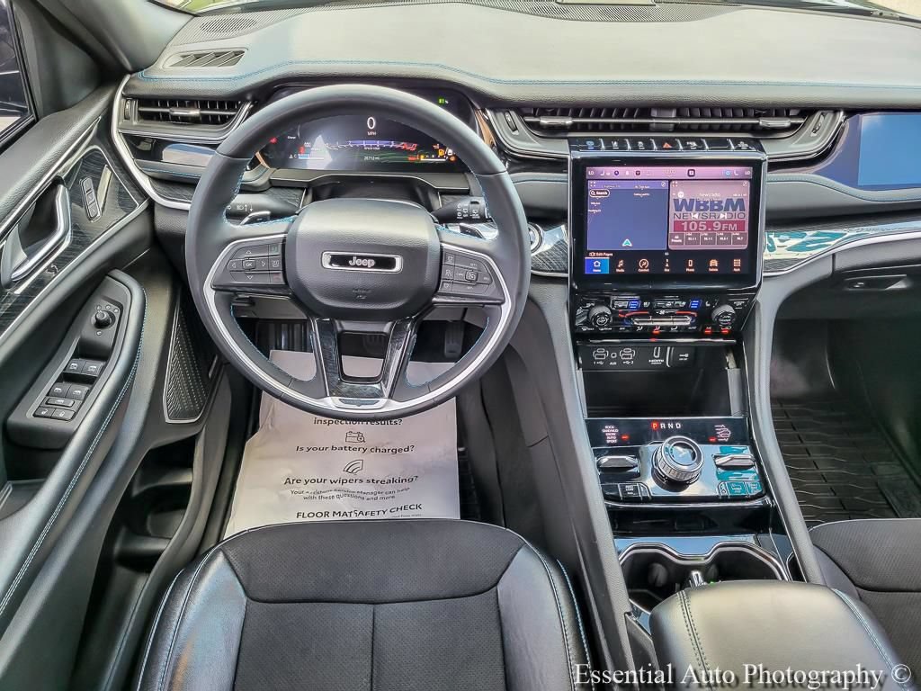 Used 2023 Jeep Grand Cherokee Trailhawk AWD/4WD image 12