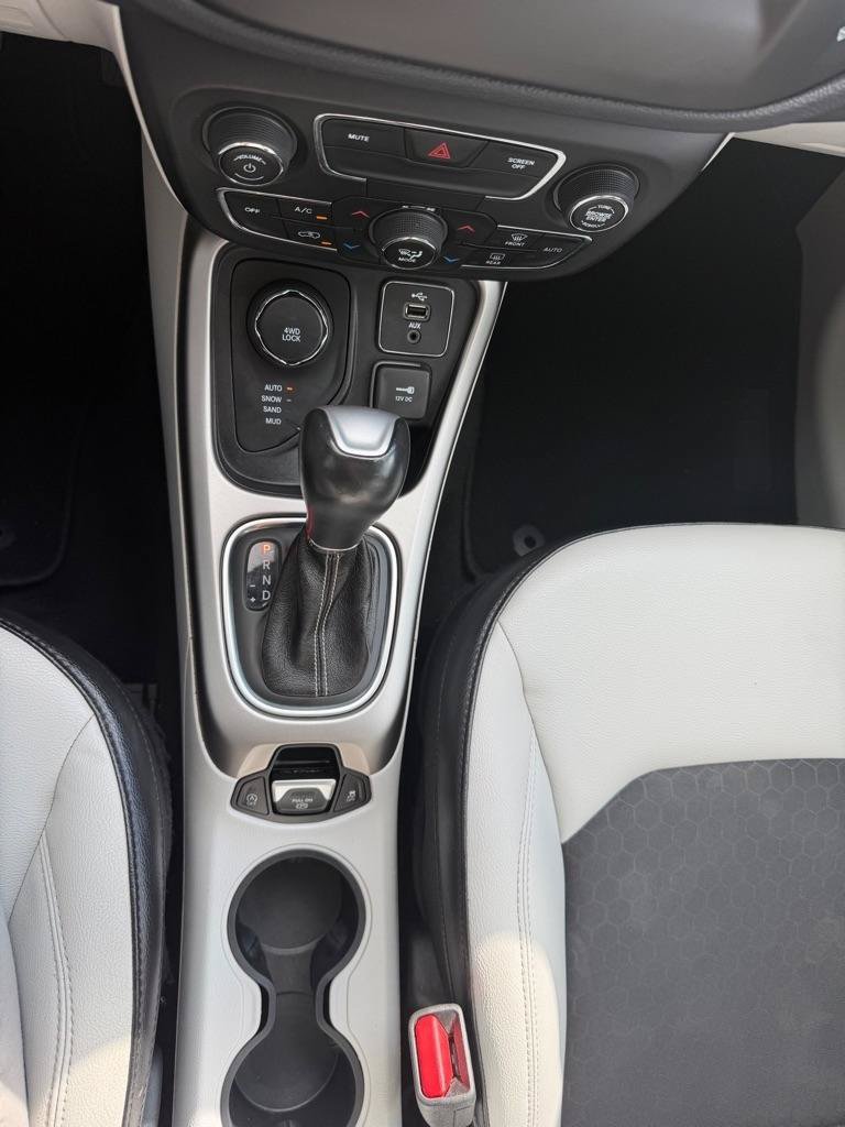 Used 2018 Jeep Compass Latitude w/ Popular Equipment Group AWD/4WD image 22