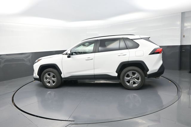 Used 2025 Toyota RAV4 XLE AWD/4WD image 41