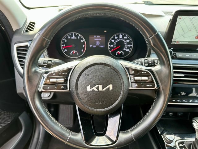 Used 2022 Kia Seltos S image 32