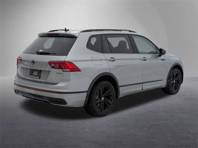 Used 2023 Volkswagen Tiguan SE R-Line image 4
