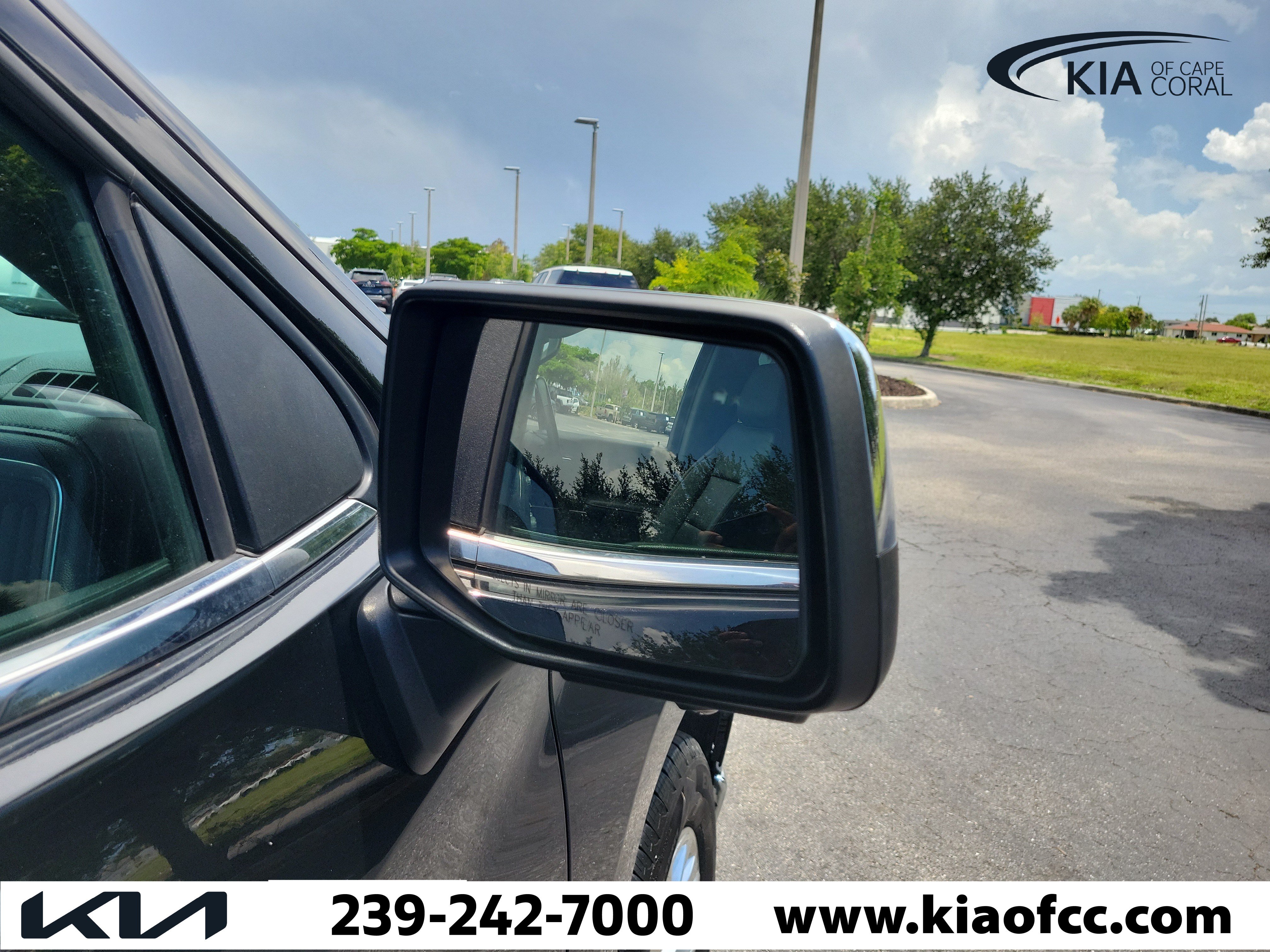 Used 2022 Chevrolet Silverado 1500 LTZ w/ LTZ Premium Package AWD/4WD image 8