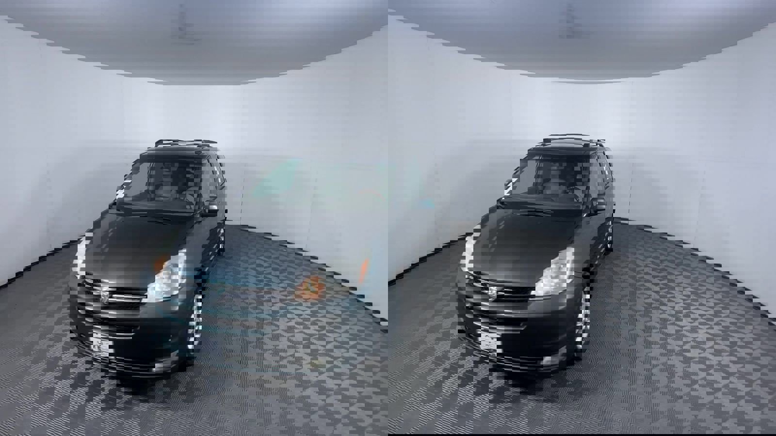 Used 2005 Toyota Sienna XLE Limited image 3