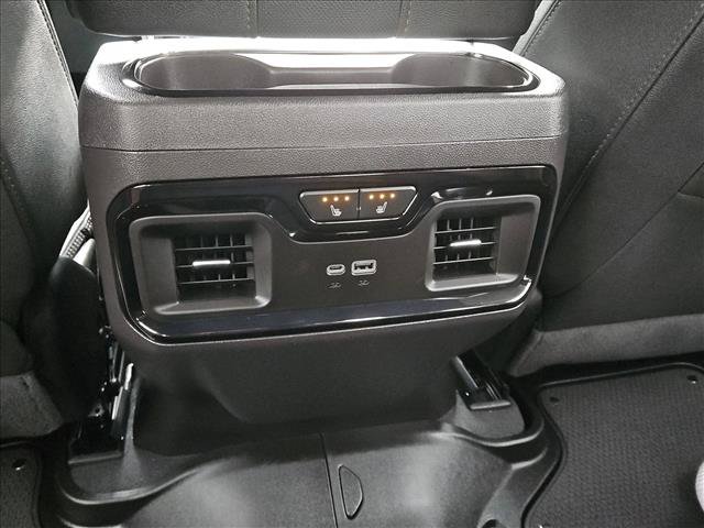 Used 2024 GMC Sierra 1500 AT4 w/ Technology Package AWD/4WD image 15