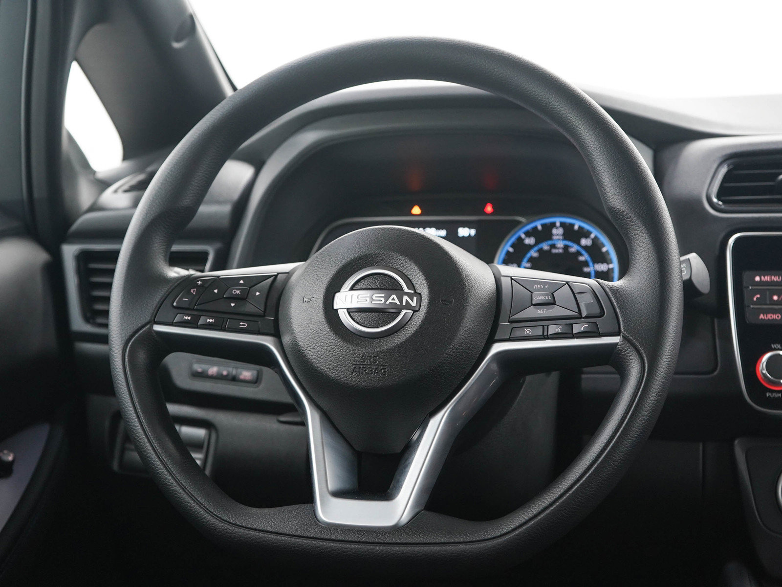 Used 2025 Nissan Leaf S FWD image 15