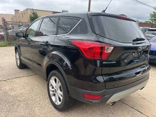 Used 2019 Ford Escape SE AWD/4WD image 16