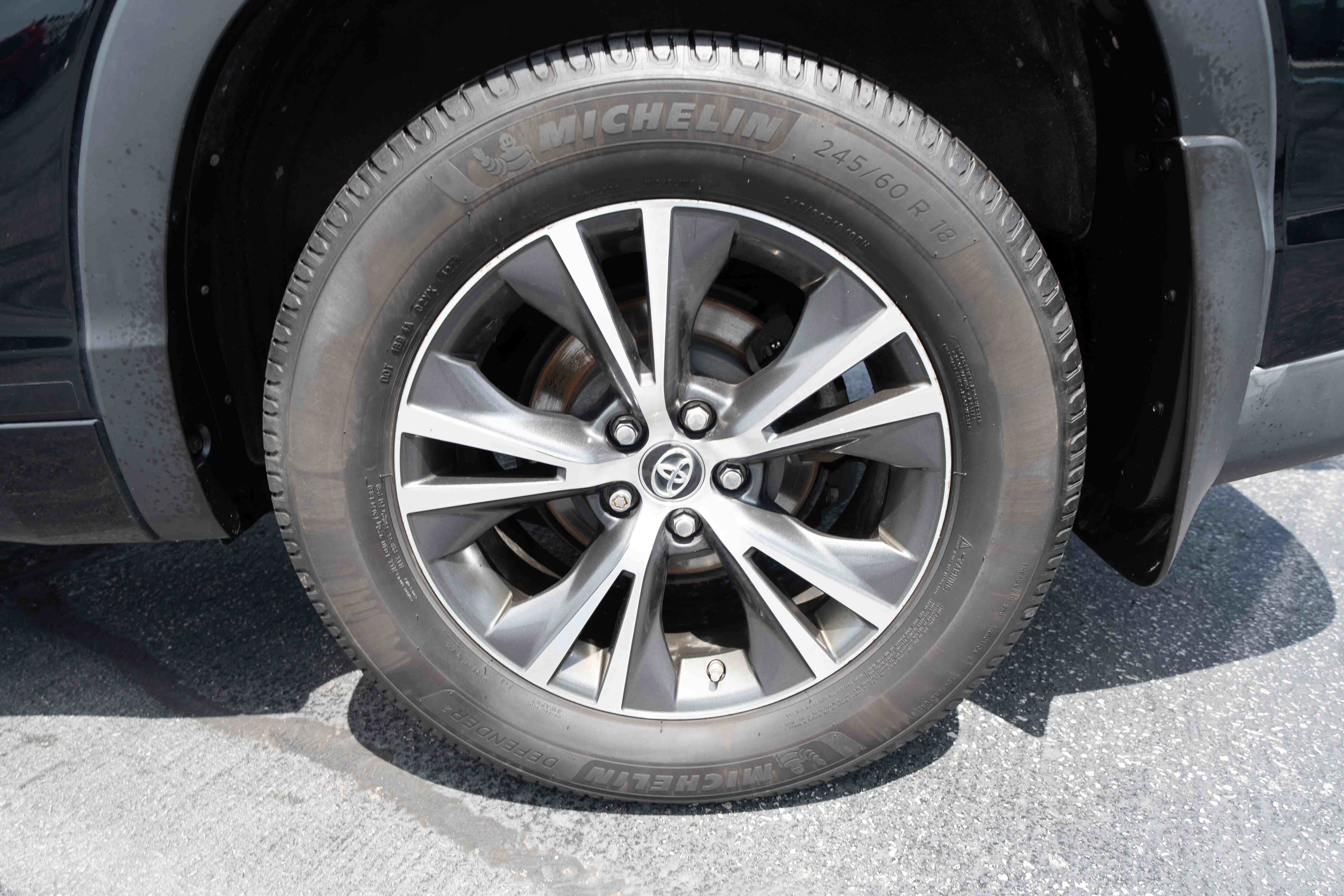 Used 2016 Toyota Highlander XLE AWD/4WD image 30
