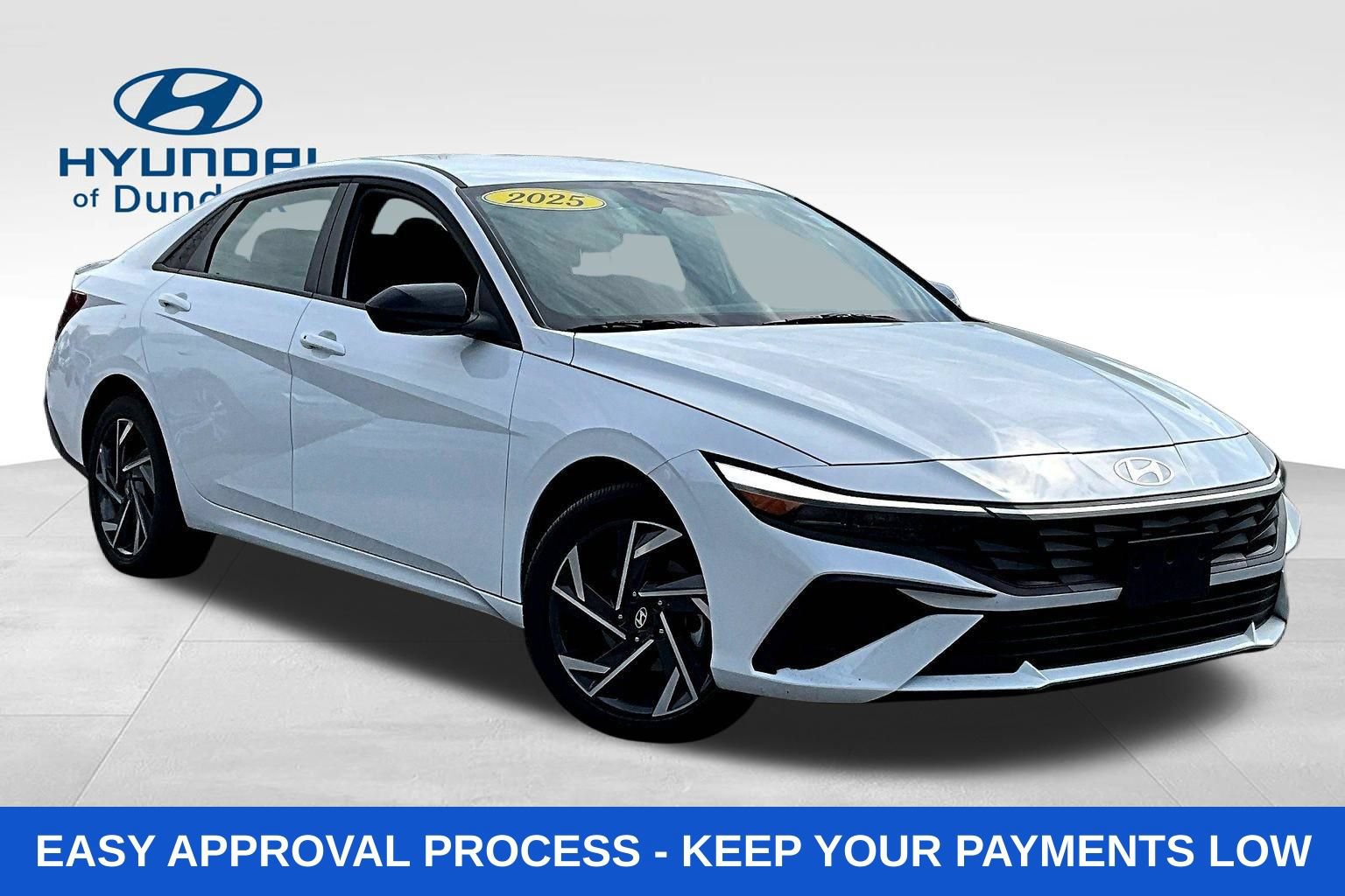 Used 2025 Hyundai Elantra Sport FWD image 3