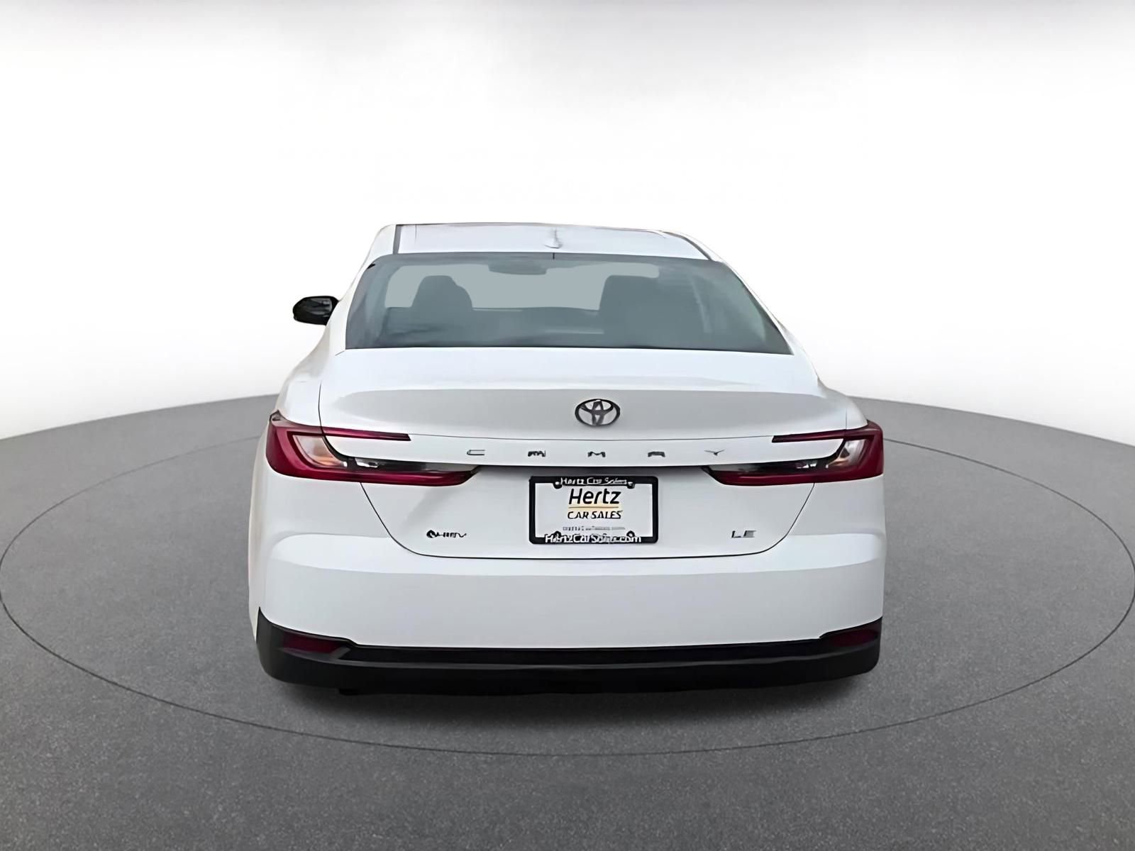 Used 2025 Toyota Camry LE image 12