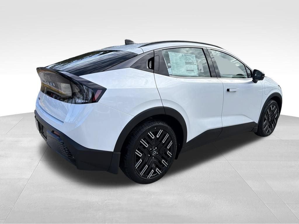 New 2026 Nissan Leaf Platinum+ w/ Cargo Package (Platinum+) FWD image 8