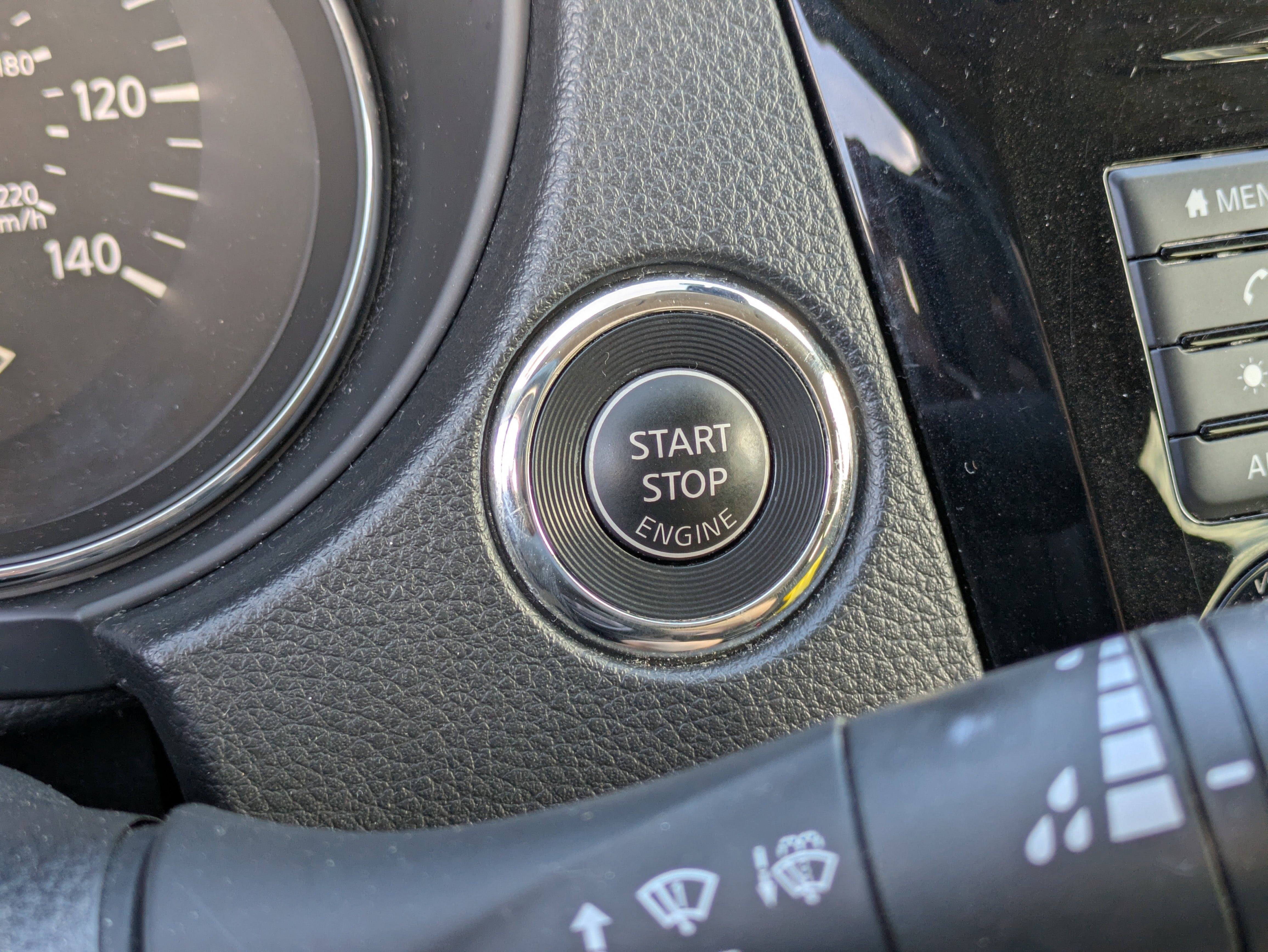 Used 2019 Nissan Rogue SV image 28