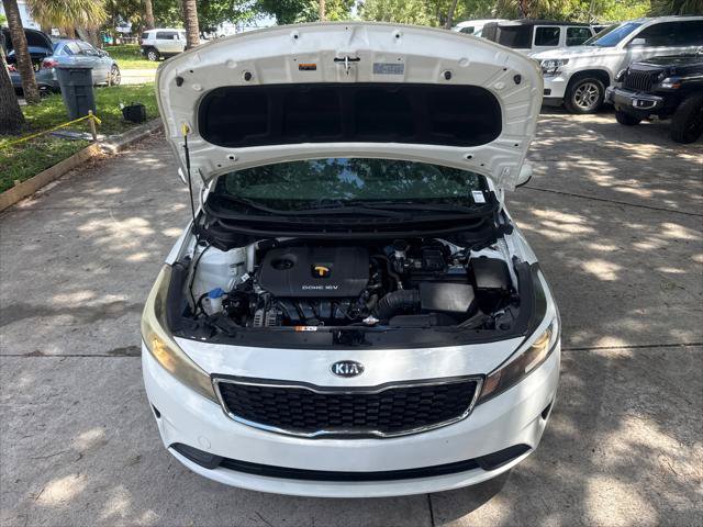 Used 2017 Kia Forte LX FWD image 28