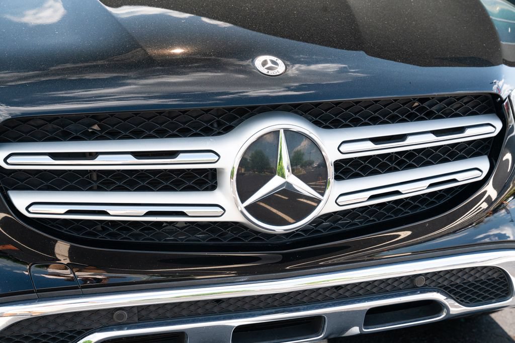 Used 2021 Mercedes-Benz GLC 300 4MATIC w/ Premium Package image 6