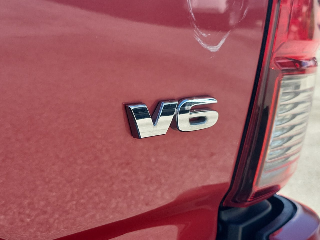 Used 2022 Toyota Tacoma SR5 w/ Technology Package RWD image 7